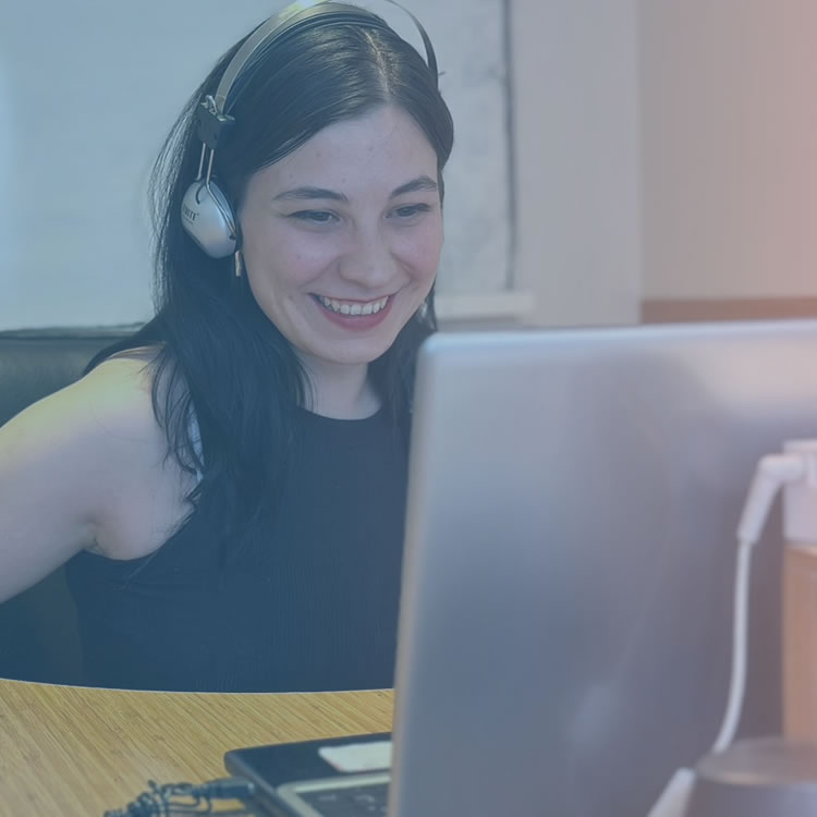 Online Dersler ile evinizin rahatlığınnda İngilizce Öğrenin!
